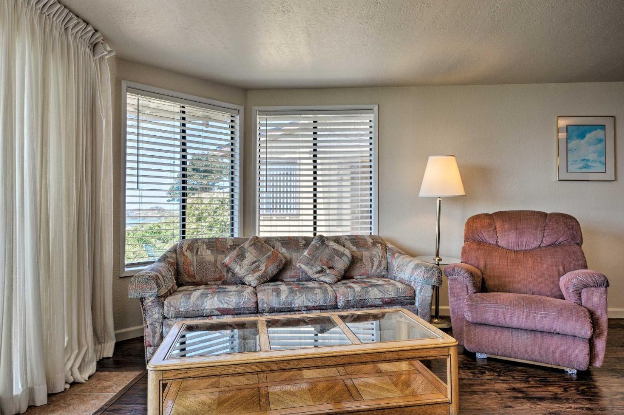 Vintage Oceanfront Deck And Views * Smith River